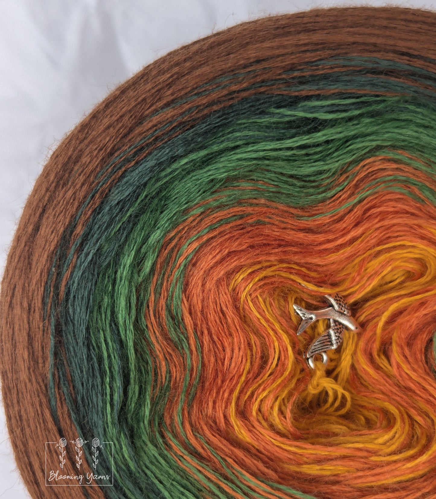 Gradient ombre yarn cake colour combination MA008