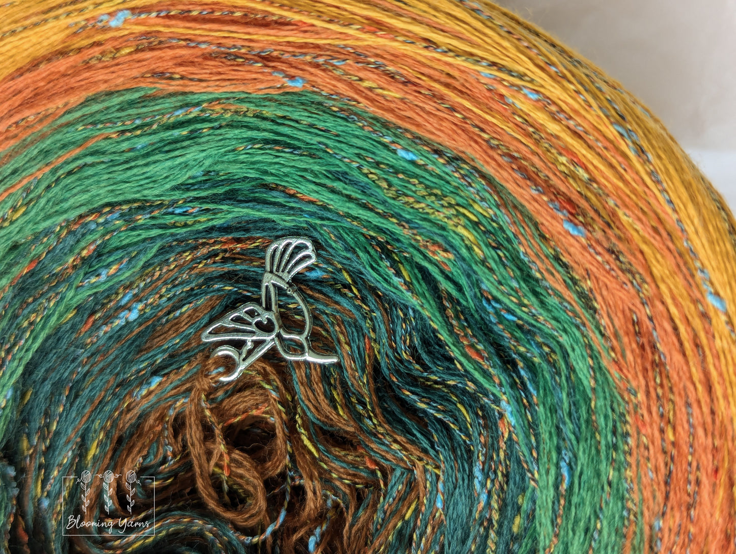 Gradient ombre yarn cake colour combination MA014