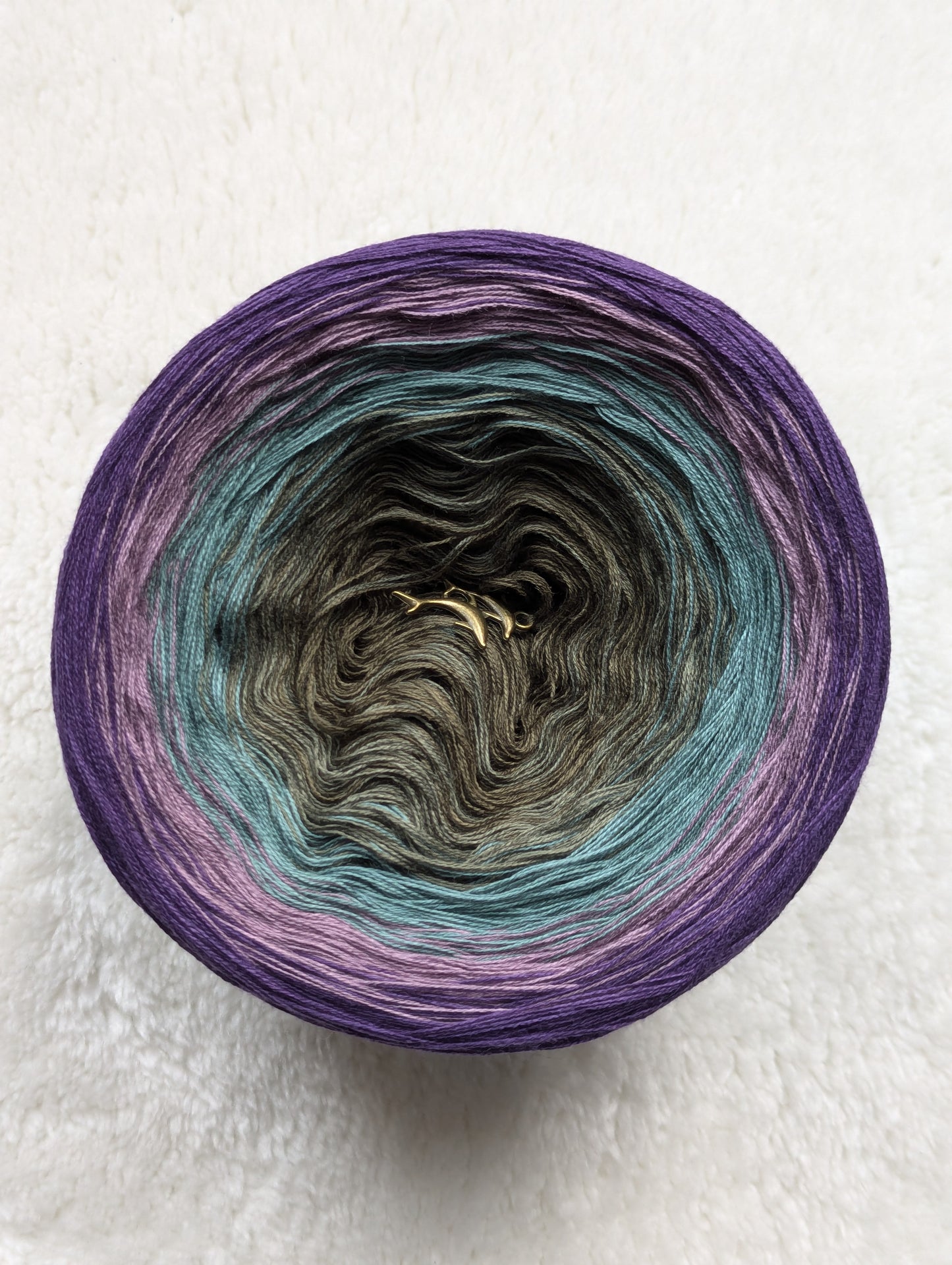 Gradient ombre yarn cake colour combination C353