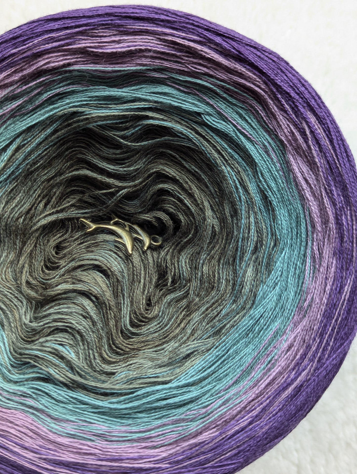 Gradient ombre yarn cake colour combination C353