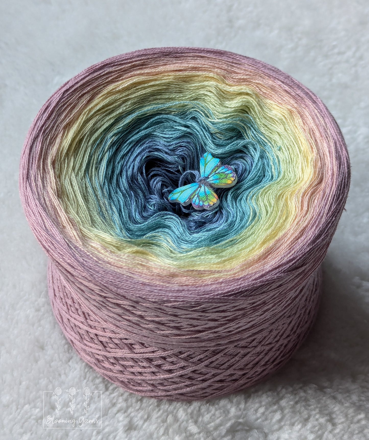 Gradient ombre yarn cake colour combination C354