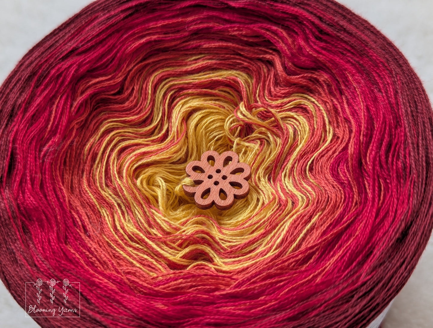 "Red sunflower" gradient ombre yarn cake