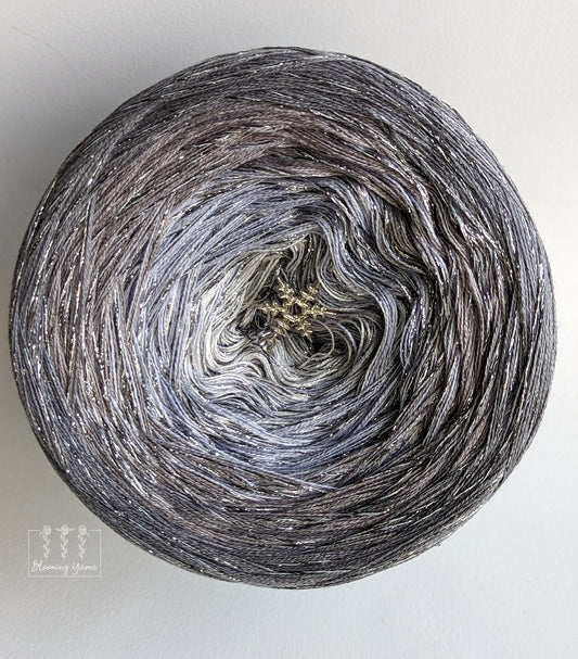 Gradient ombre yarn cake, colour combination C226