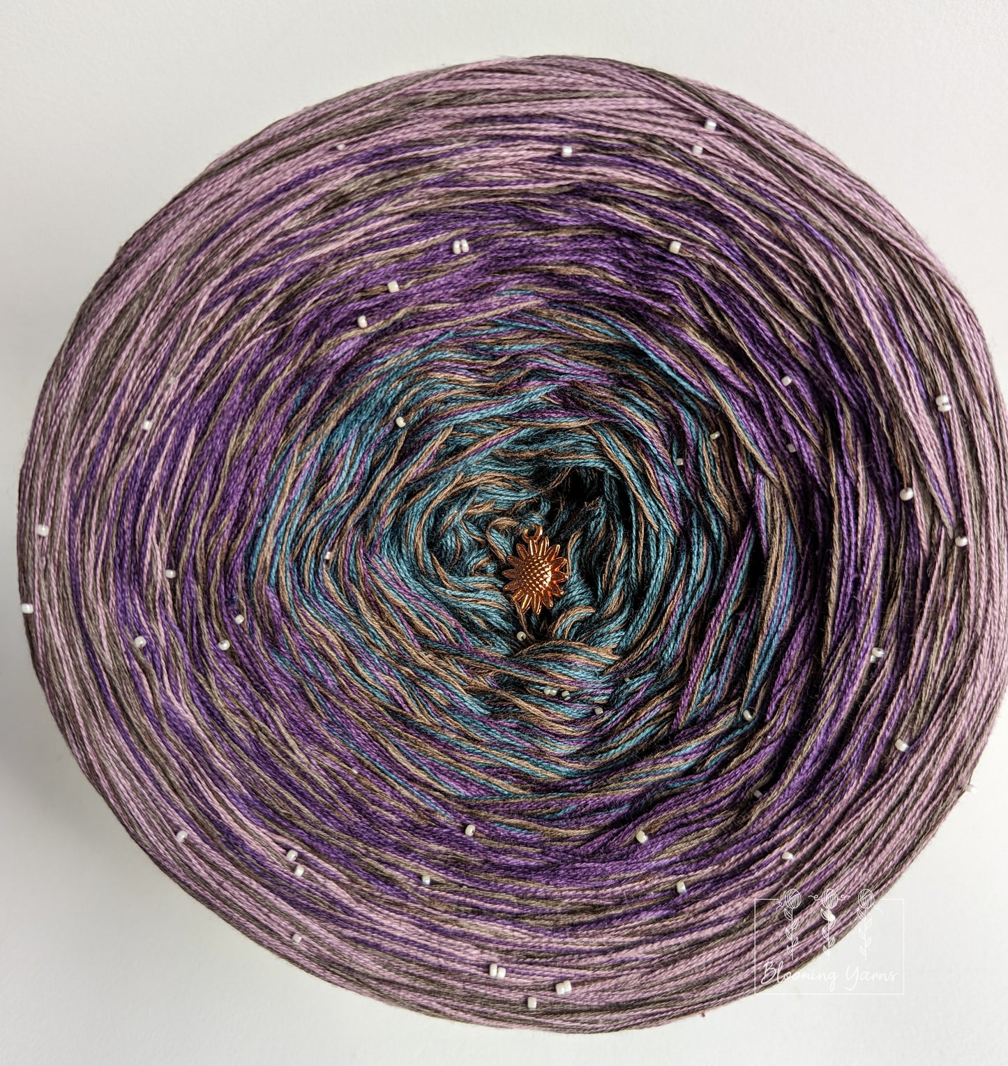 Tort z włóczki gradientowej ombre, kombinacja kolorów C151 