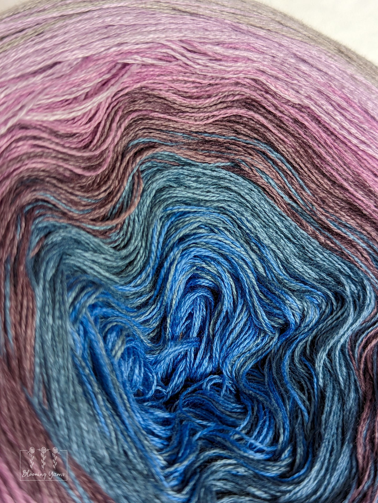 Gradient ombre yarn cake, colour combination C239