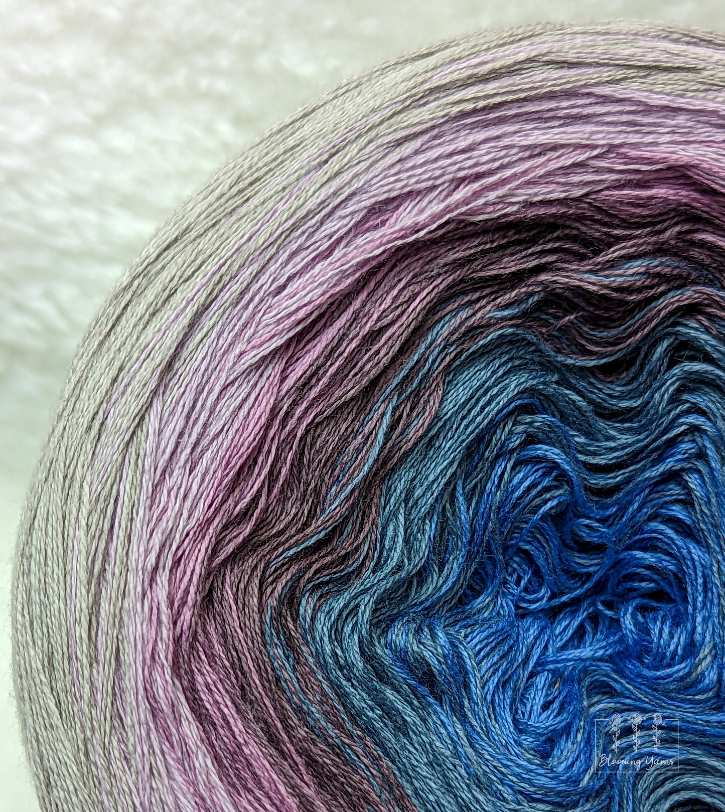 Gradient ombre yarn cake, colour combination C239