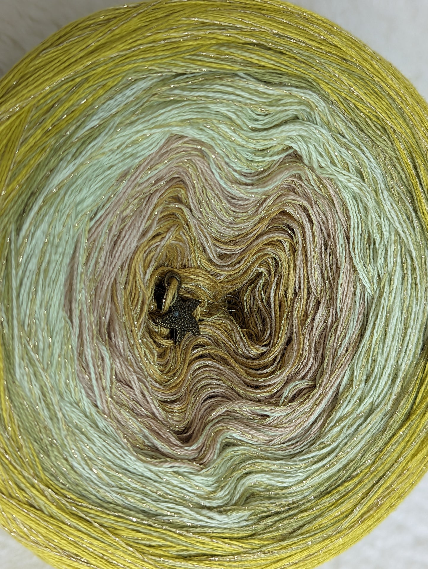 "Beach grass" cotton/acrylic ombre yarn cake