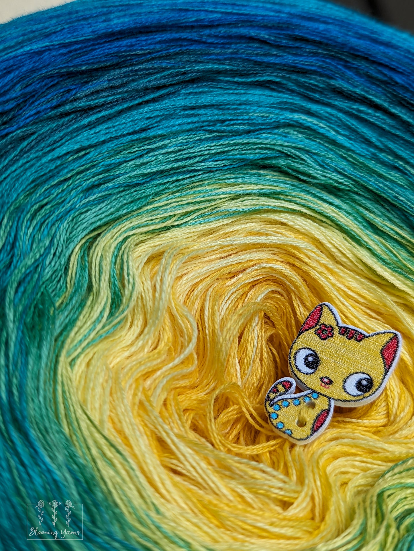 " Seashore" cotton/acrylic ombre yarn cake