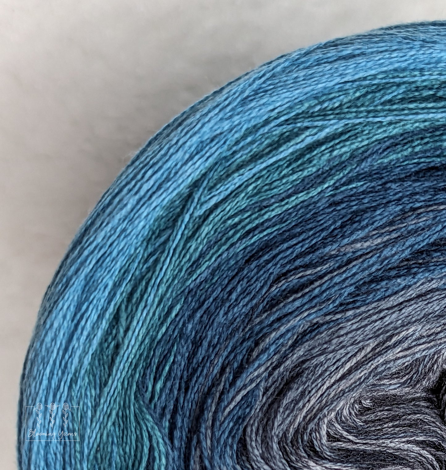 Gradient ombre yarn cake, colour combination C243