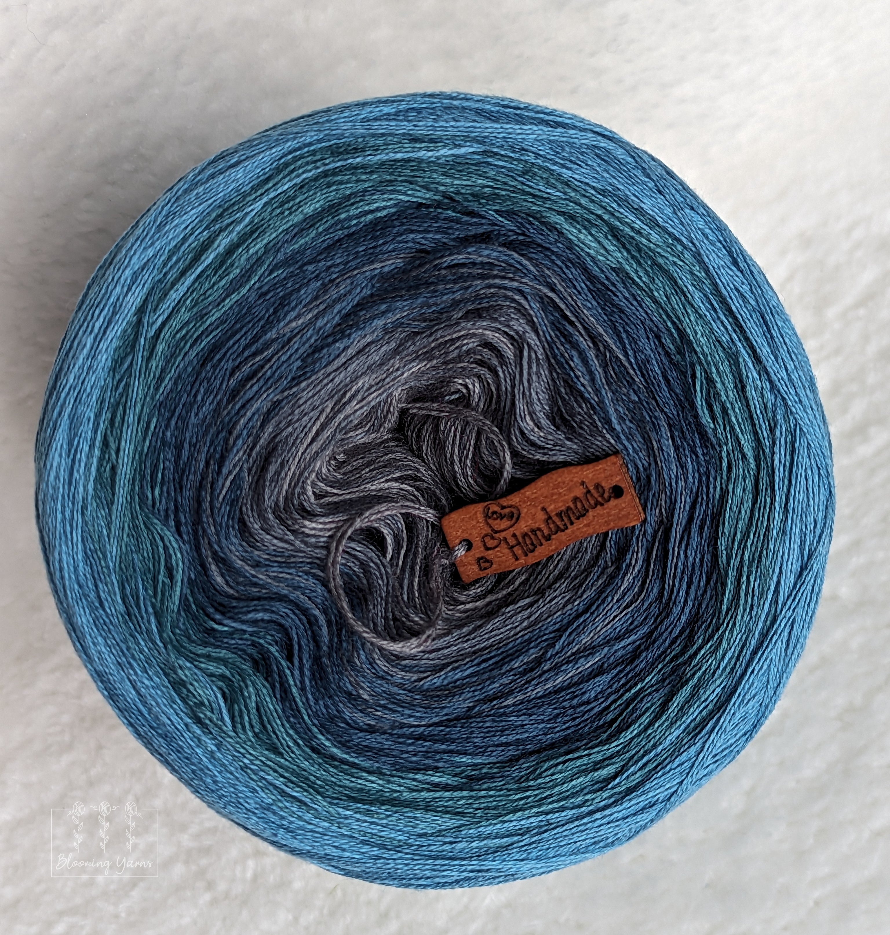 C243 Gradient ombre yarn cake, colour combination C243 – Blooming Yarns by KW