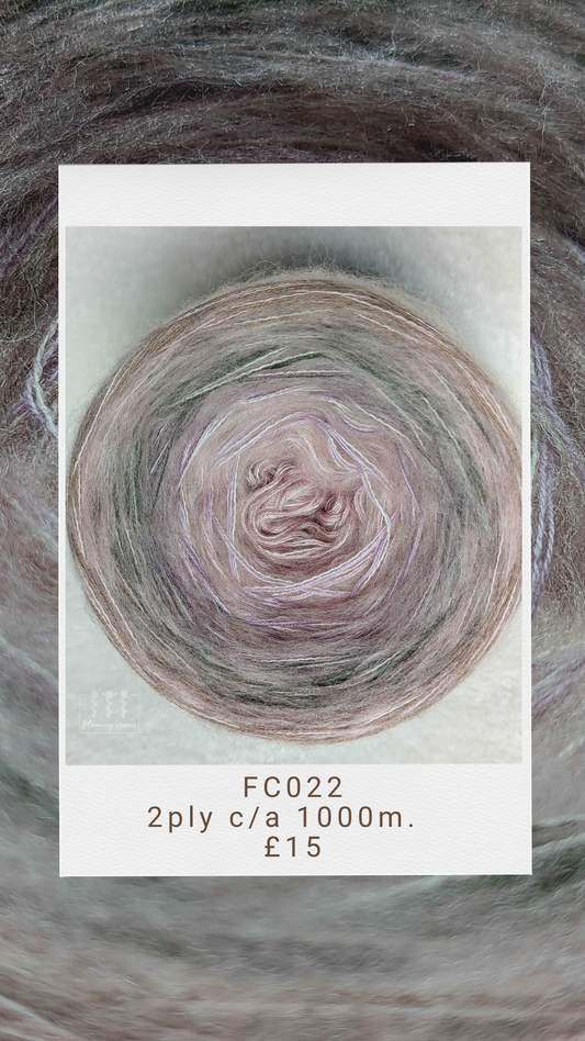 FC022 Ciasto z włóczki bawełnianej/akrylowej ombre, 250g, ok. 1000m, 2 warstwy + nitka mieszanka moheru