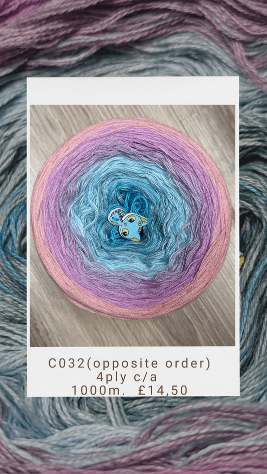 C032 cotton/acrylic ombre yarn cake, 275g, about 1000m, 4ply