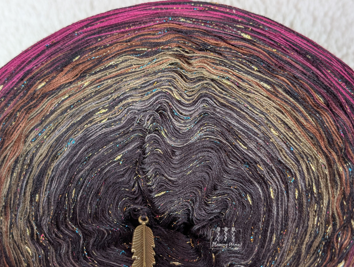 Gradient ombre yarn cake colour combination C432