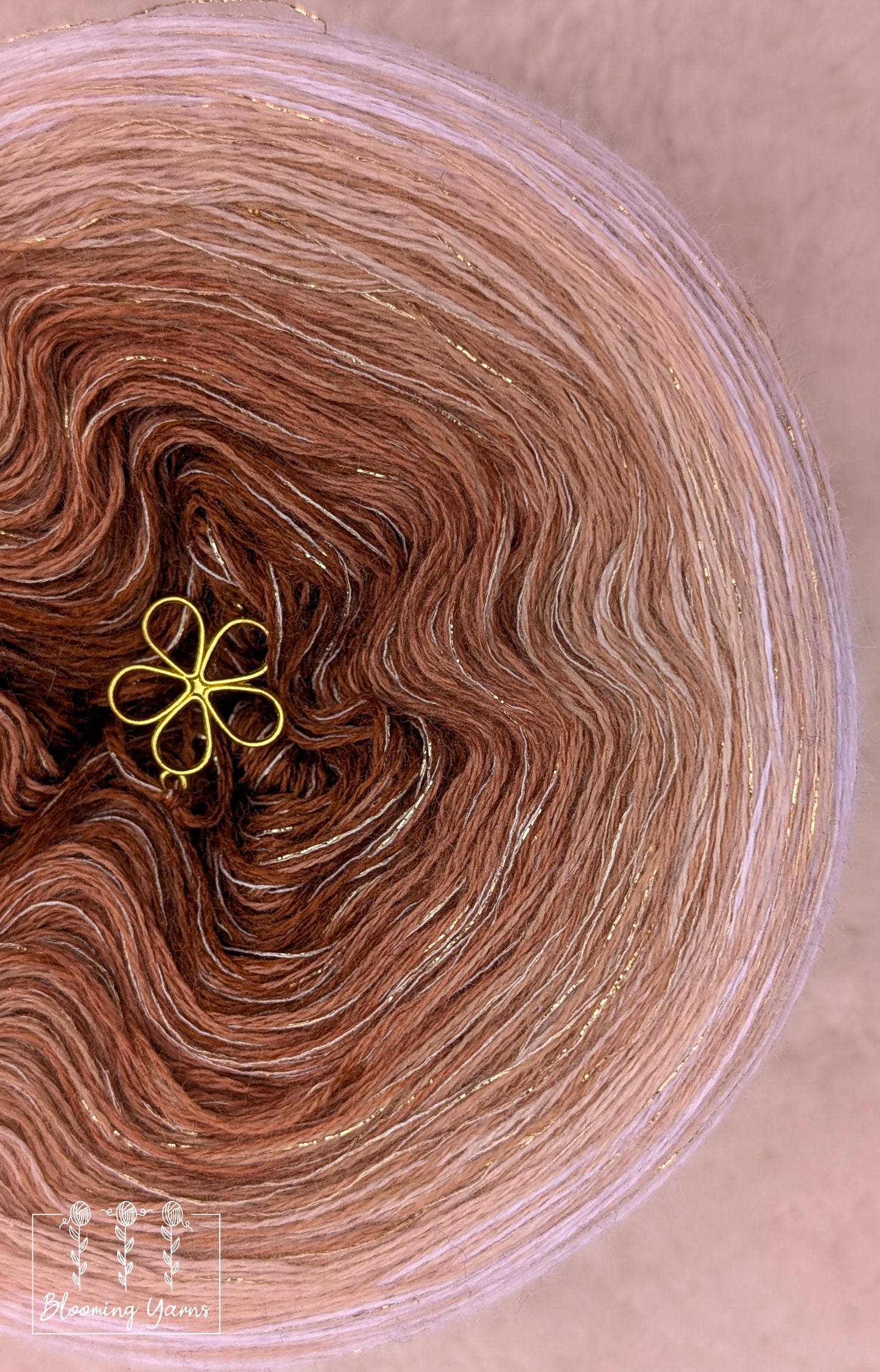 Gradient ombre yarn cake colour combination MA030 "Sun-Kissed Sand"