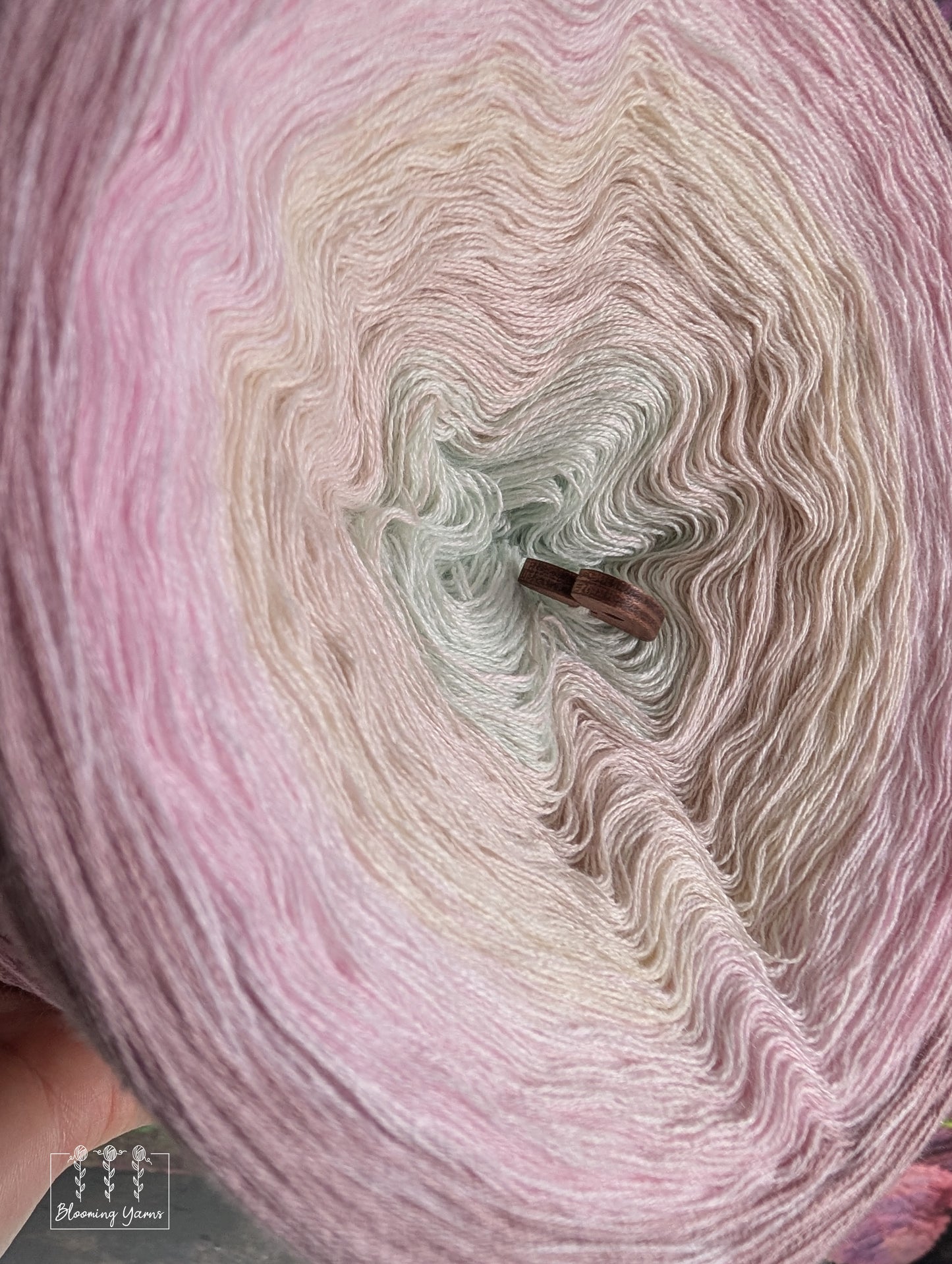 Gradient ombre yarn cake colour combination C423