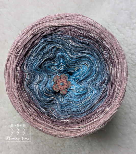 Gradient ombre yarn cake, colour combination C124