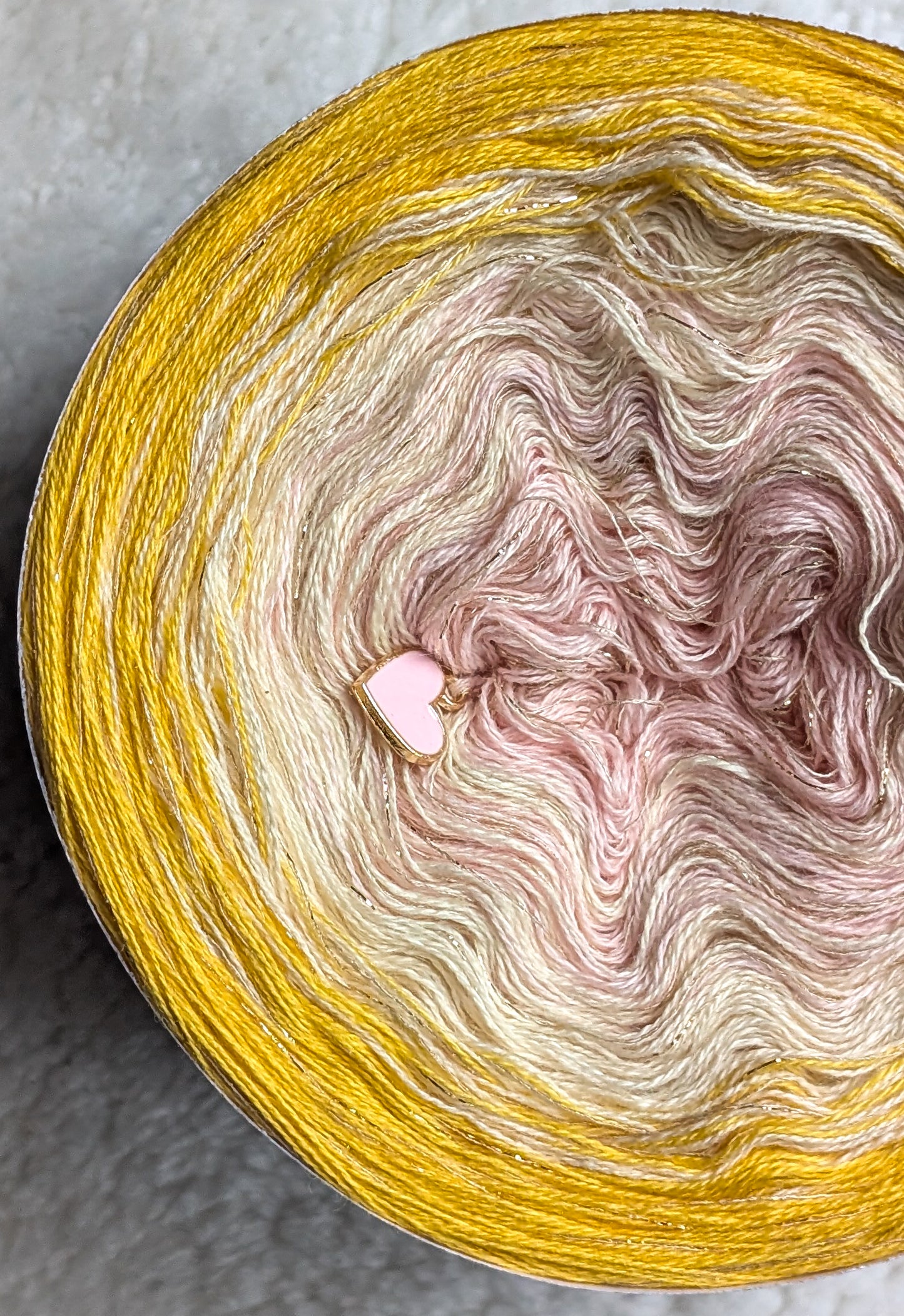 Gradient ombre yarn cake, colour combination CMW021