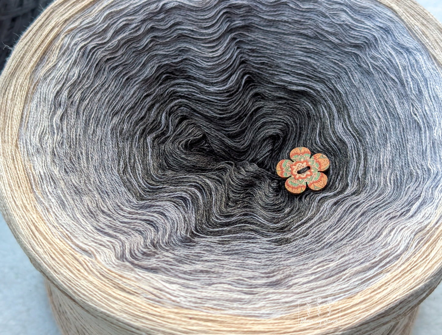 Gradient ombre yarn cake colour combination C413