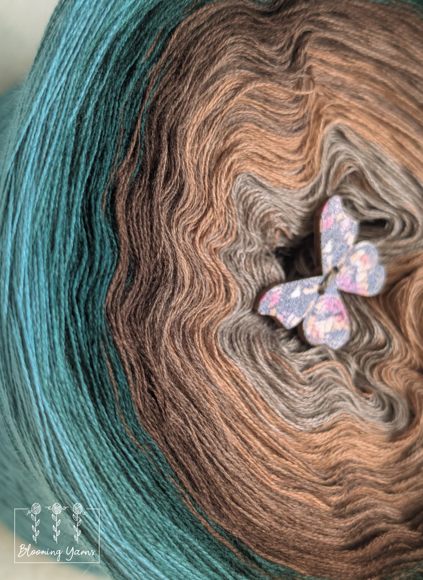 Gradient ombre yarn cake colour combination C401 "Dreamscape"