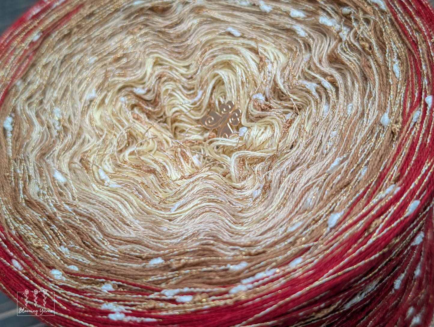 "Mountain Creme" gradient ombre yarn cake colour combination