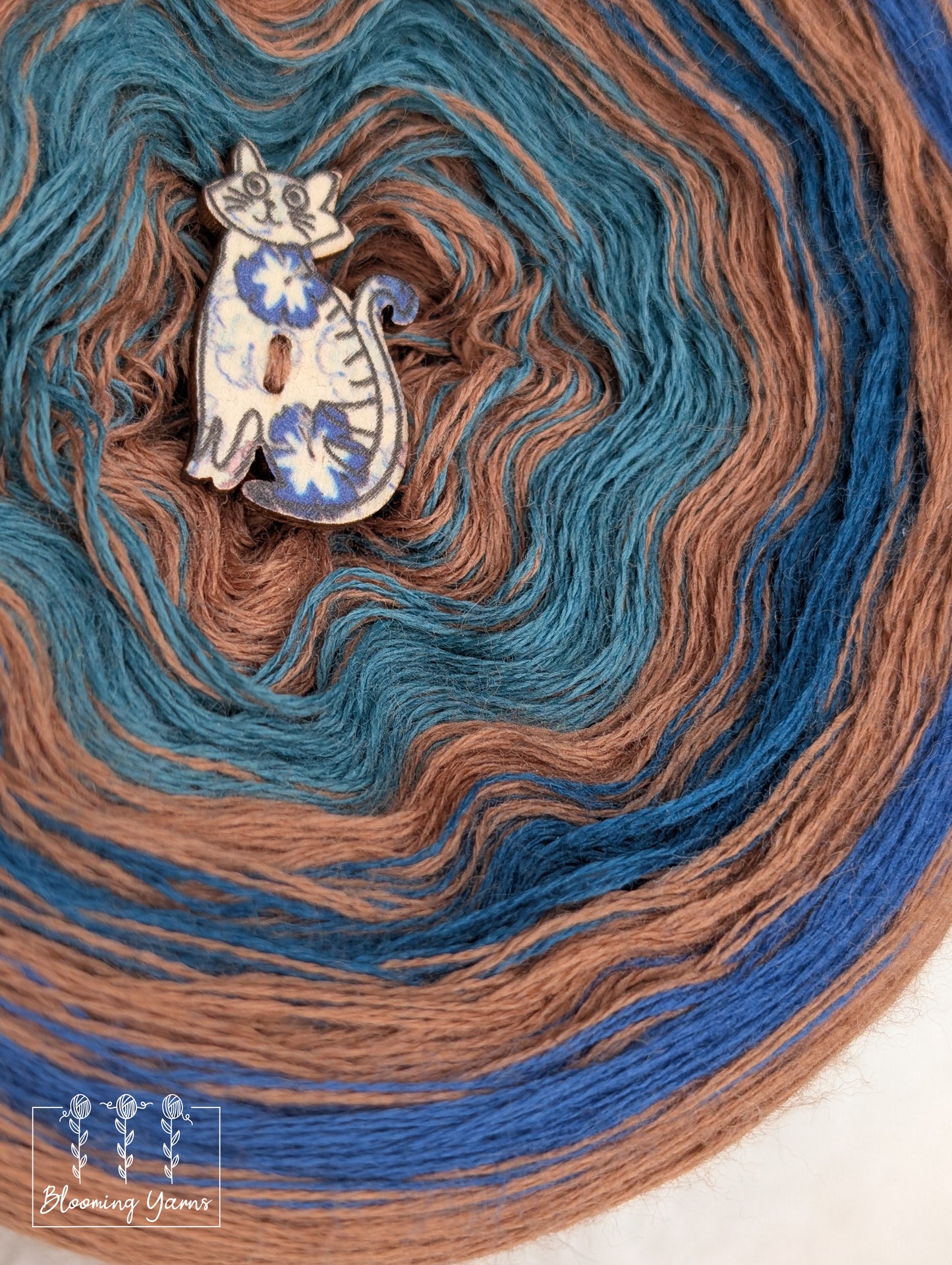 Gradient ombre yarn cake colour combination MA035