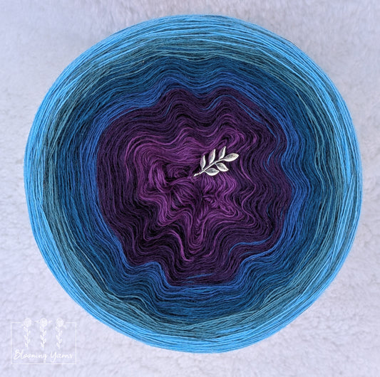 Gradient ombre yarn cake colour combination MA028