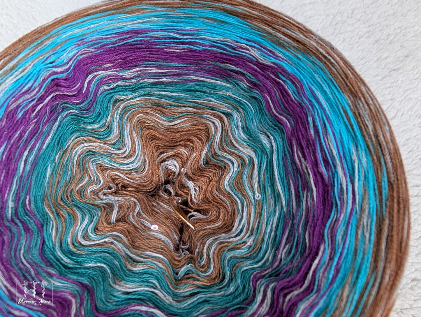 "Friendship Loops" gradient ombre yarn cake