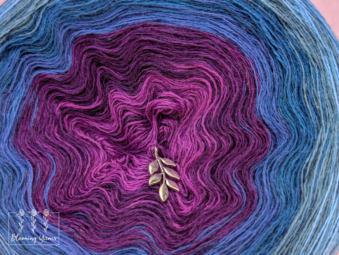 Gradient ombre yarn cake colour combination MA028