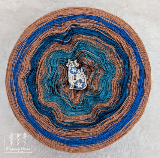 Gradient ombre yarn cake colour combination MA035