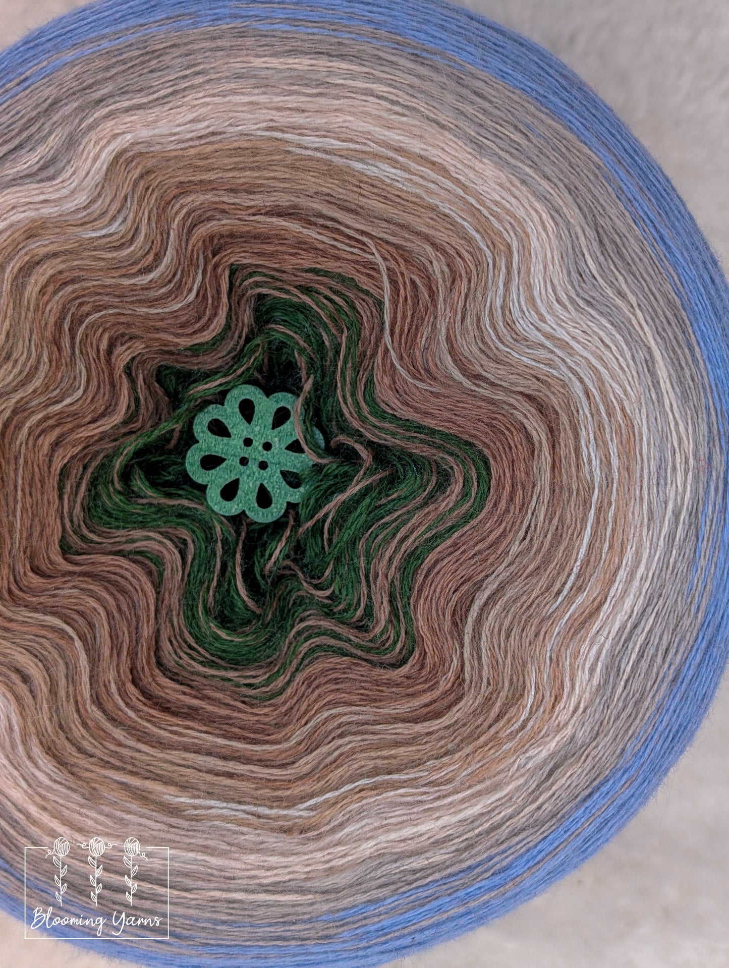 Gradient ombre yarn cake colour combination MA031 "Canyon Wanderer"