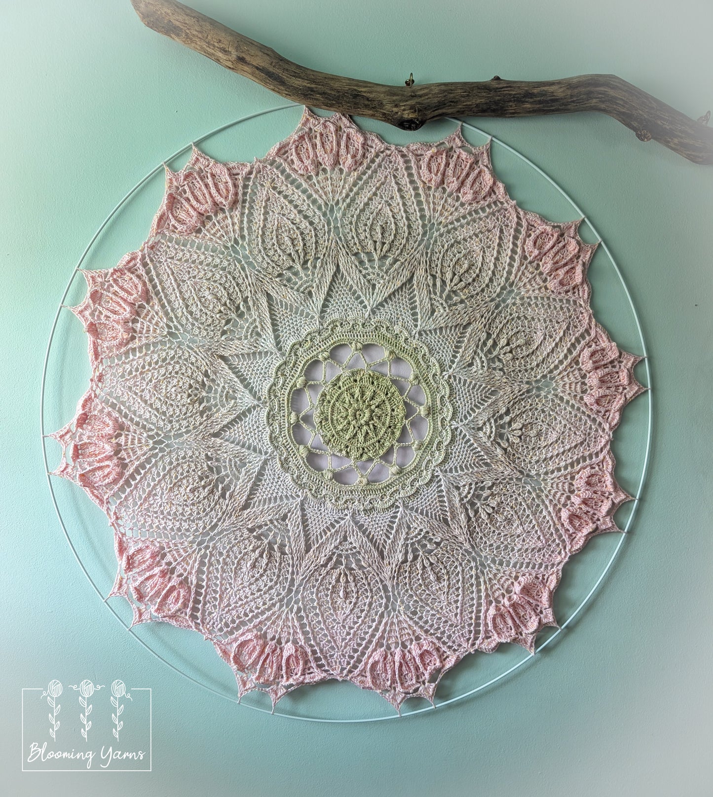 Gradient ombre yarn cake colour combination "Calla"