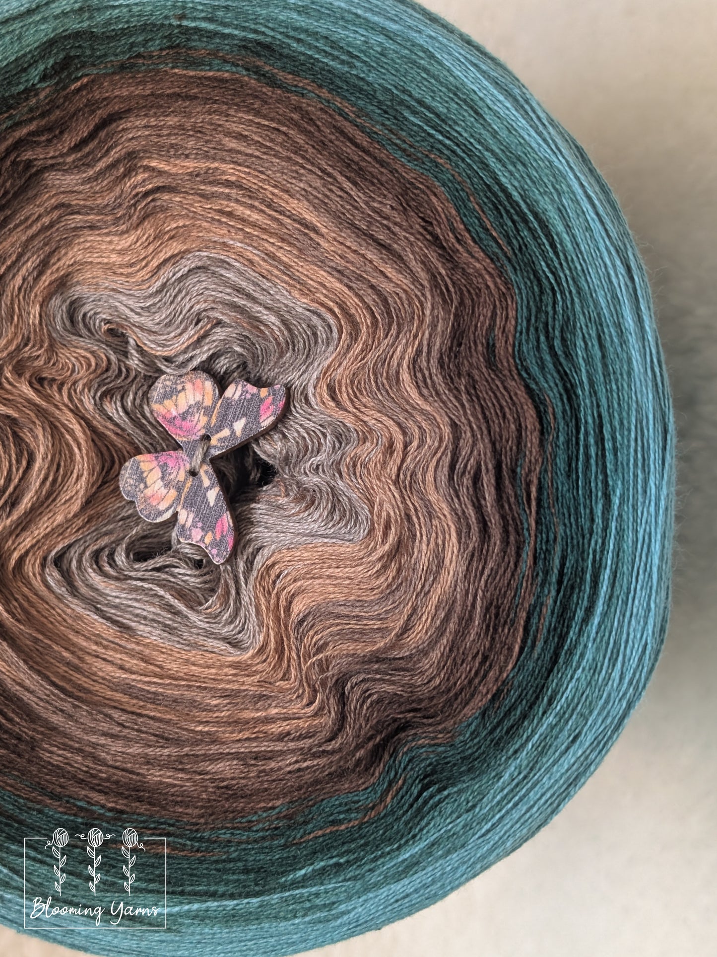 Gradient ombre yarn cake colour combination C401 "Dreamscape"