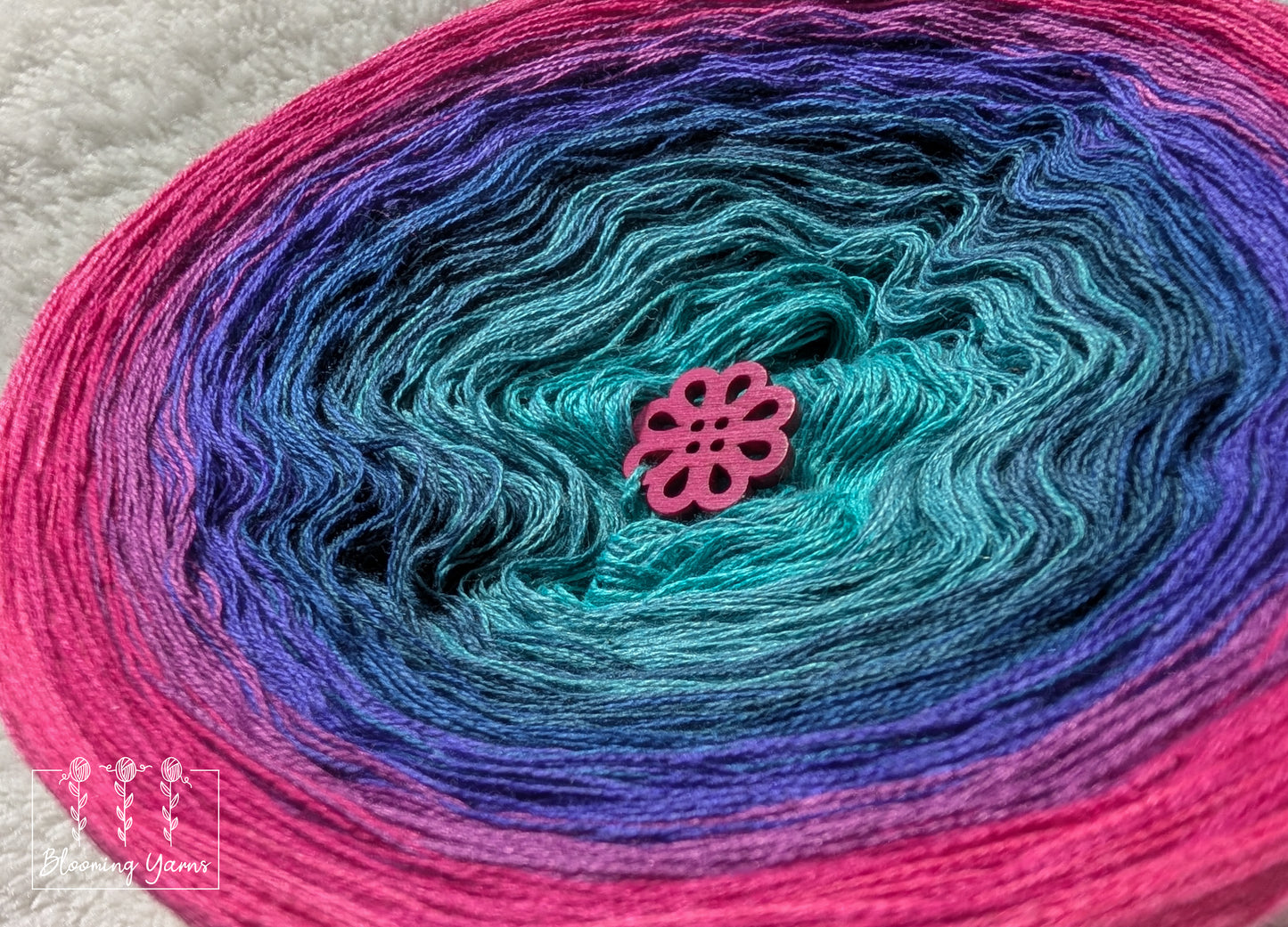 Gradient ombre yarn cake colour combination C404 "Aurora Borealis"