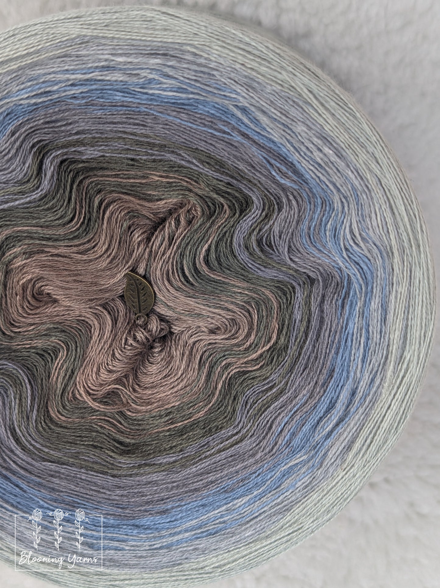 Gradient ombre yarn cake colour combination C400 "Mountain Mist"