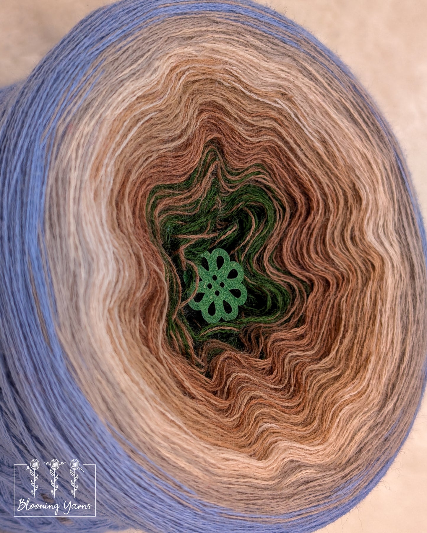 Gradient ombre yarn cake colour combination MA031 "Canyon Wanderer"