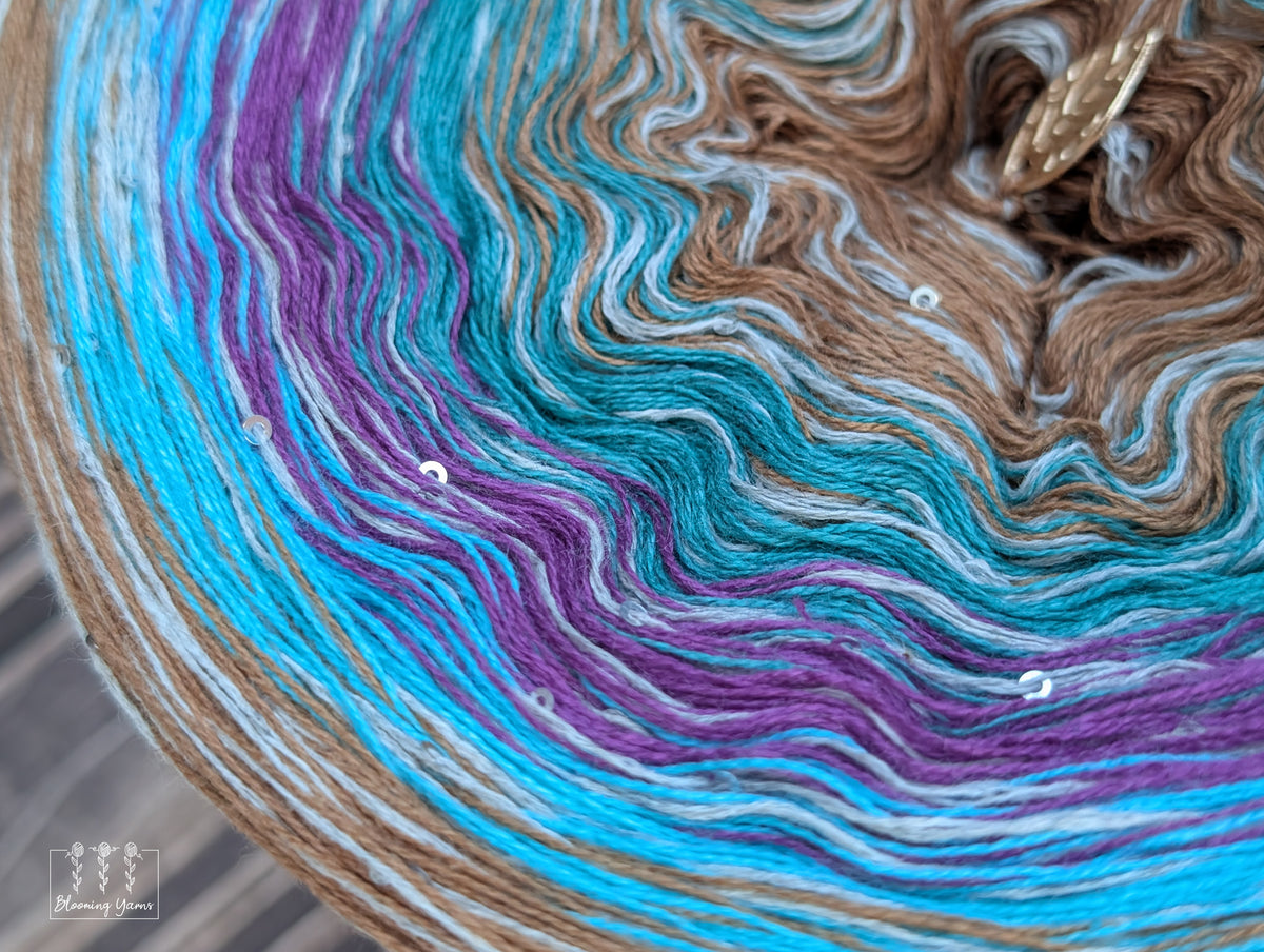 "Friendship Loops" gradient ombre yarn cake