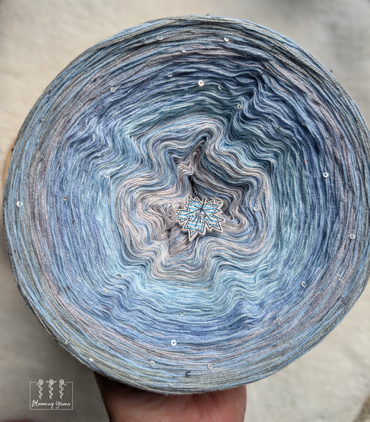 Gradient ombre yarn cake, colour combination C426
