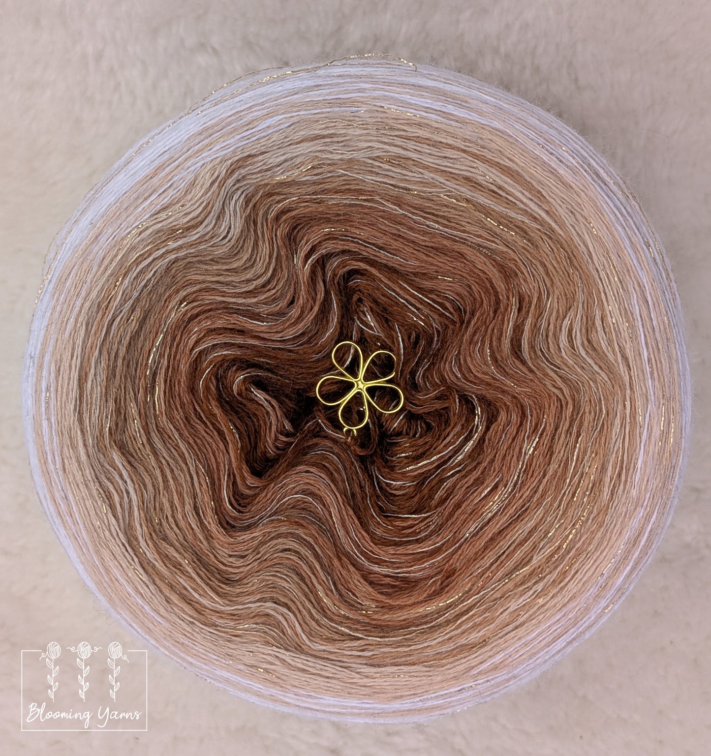 Gradient ombre yarn cake colour combination MA030 "Sun-Kissed Sand"