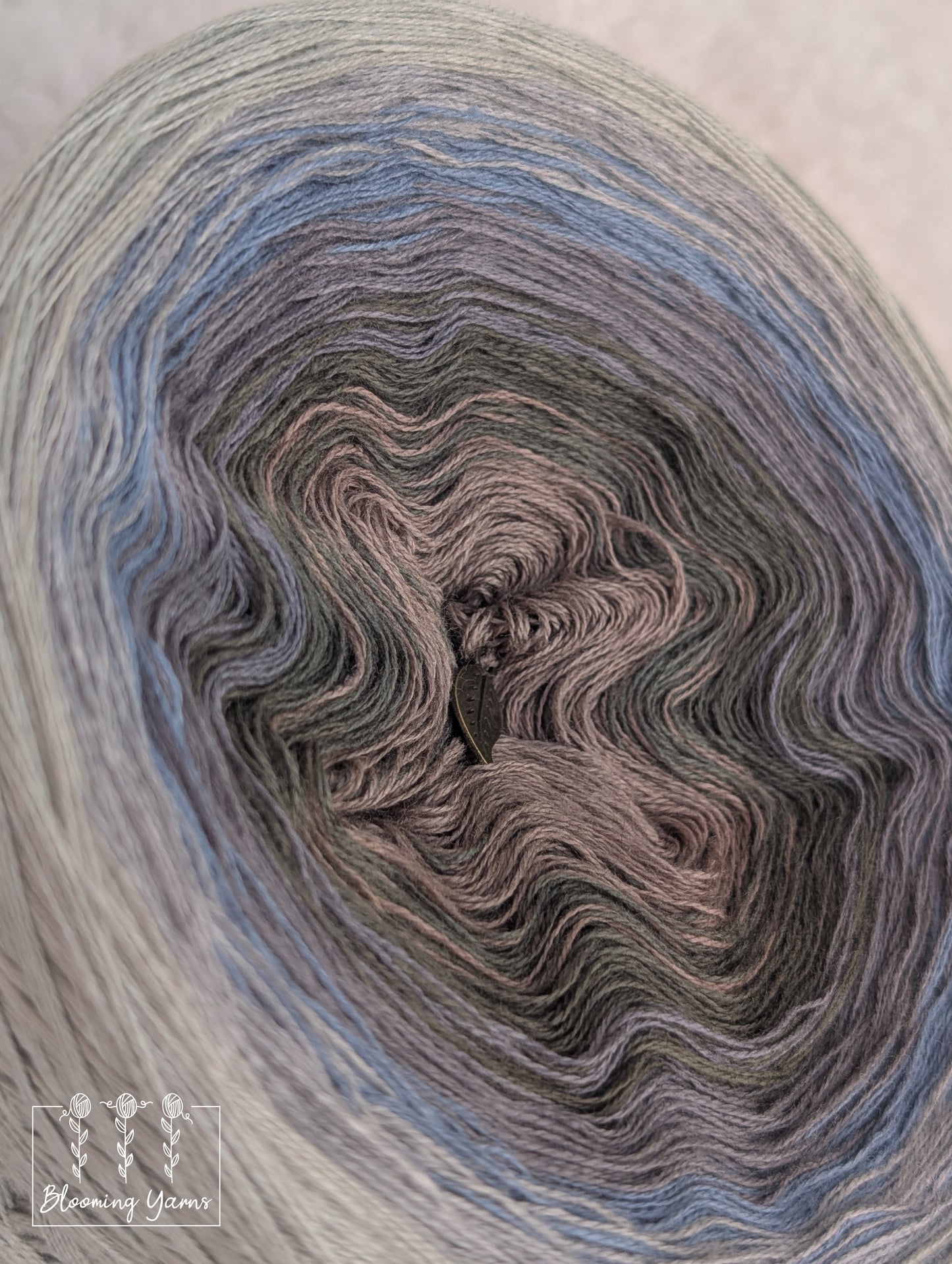 Gradient ombre yarn cake colour combination C400 "Mountain Mist"