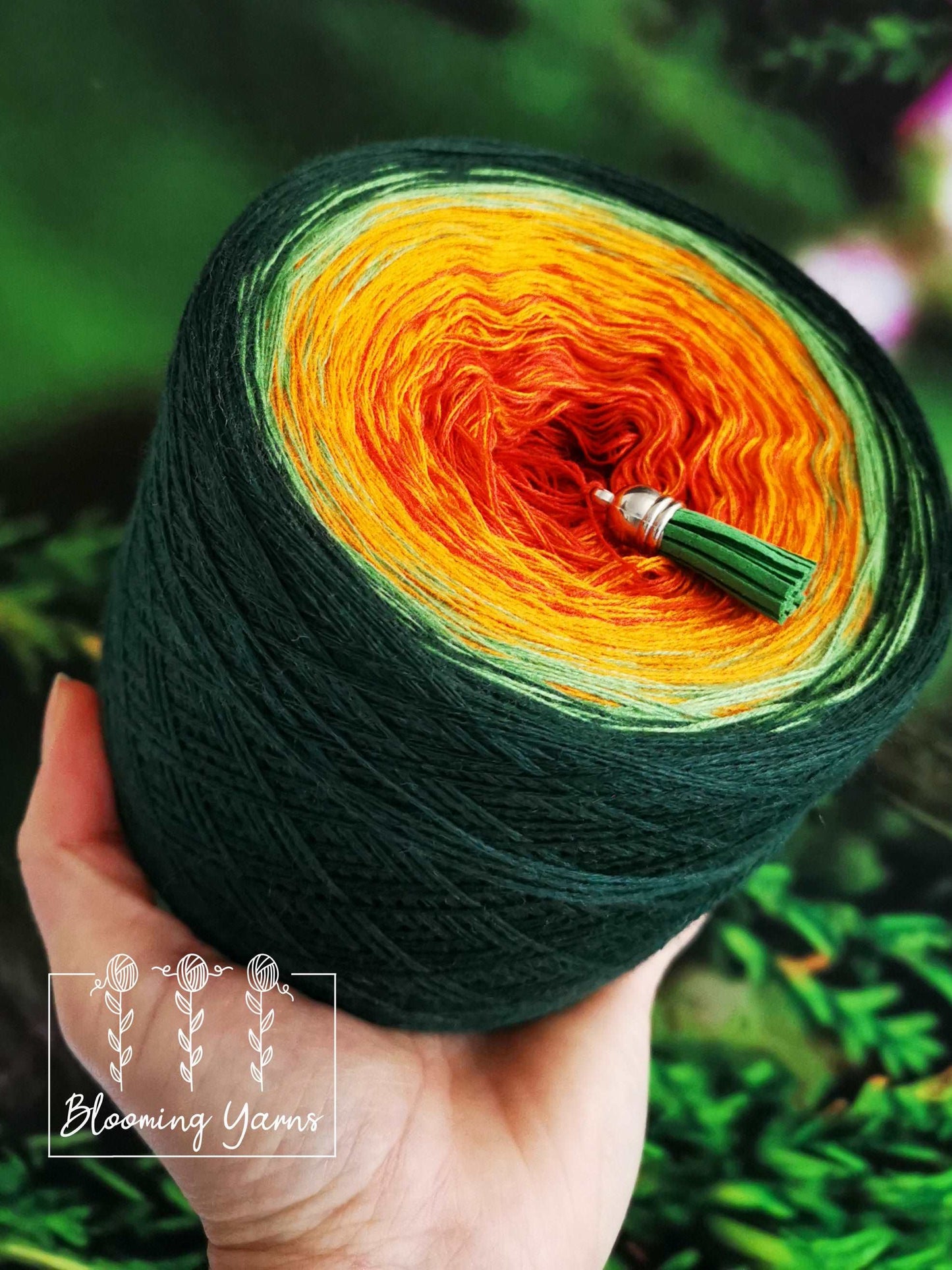 Gradient ombre yarn cake, colour combination C020