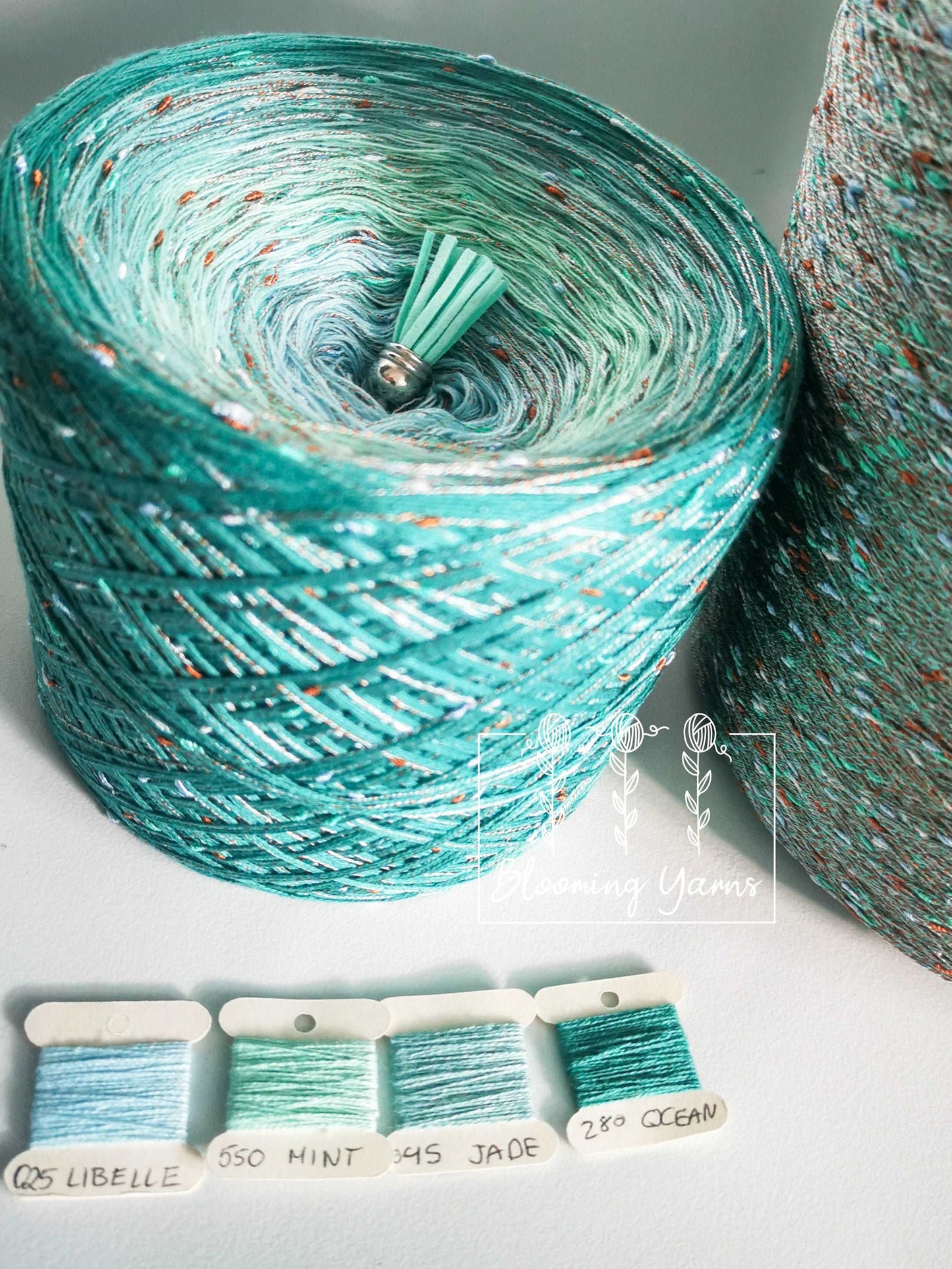Gradient ombre yarn cake, colour combination C110