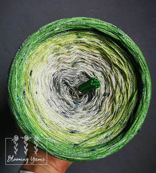 Gradient ombre yarn cake, colour combination C081