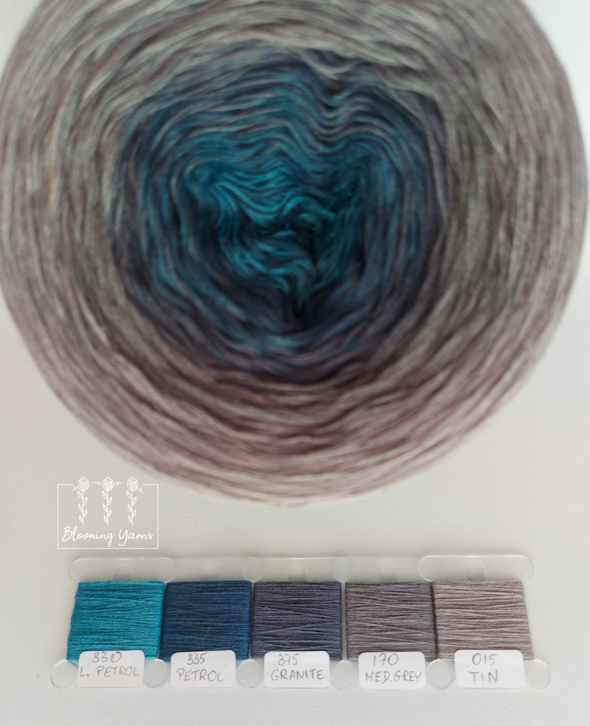 Gradient yarn cake, colour combination CM141