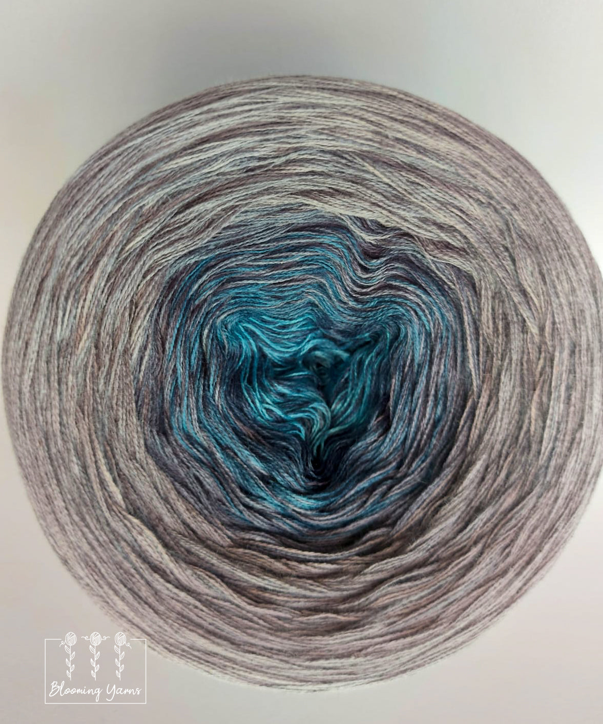 Gradient yarn cake, colour combination CM141