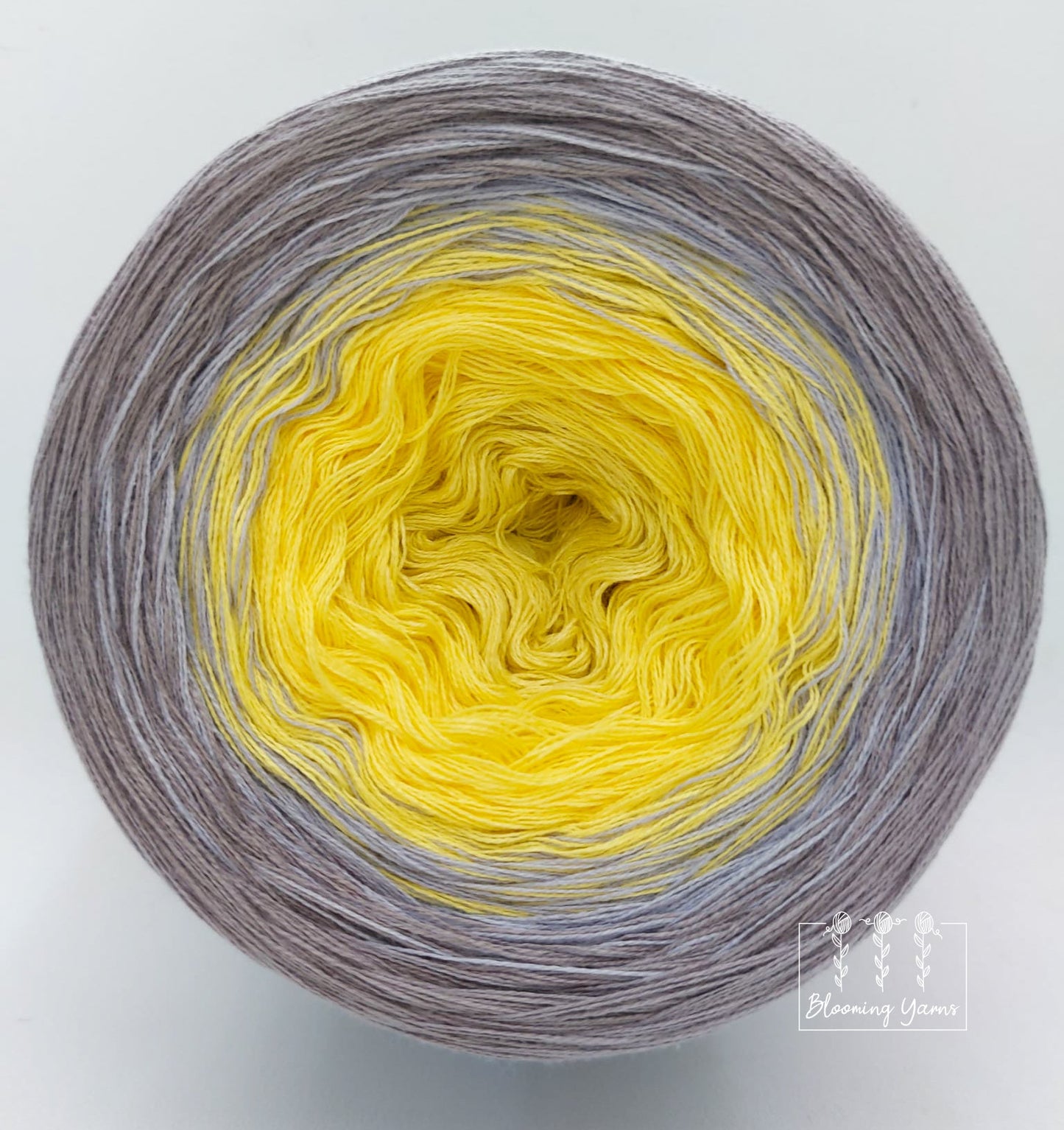 Gradient yarn cake, colour combination CM142
