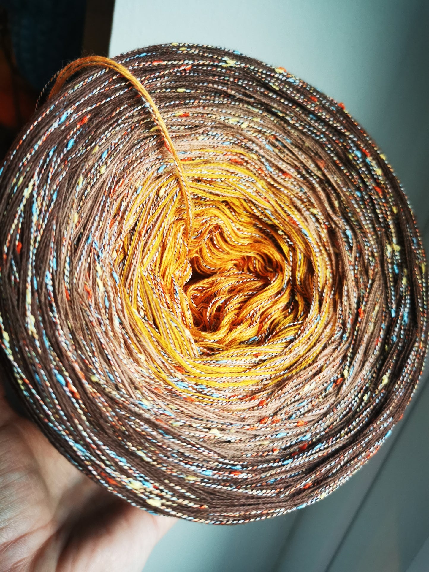 Gradient ombre yarn cake, colour combination C089