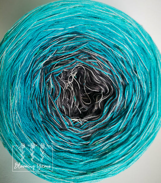 Gradient ombre yarn cake, colour combination C103