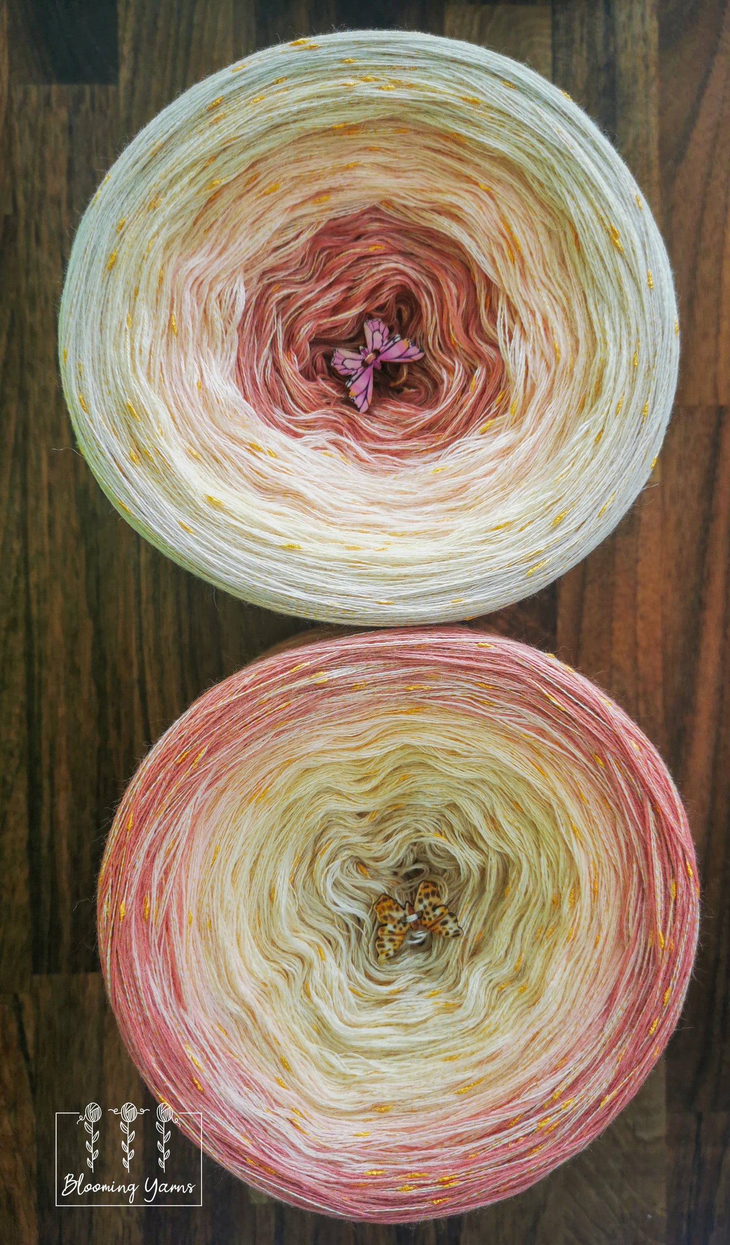 Gradient yarn cake, colour combination M028