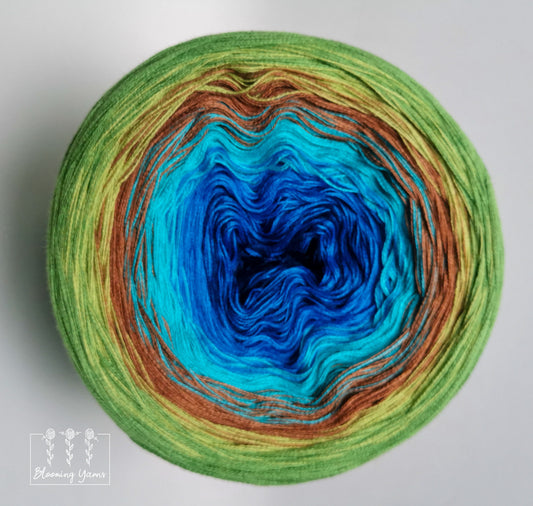 Gradient ombre yarn cake, colour combination C161 by Klaudia Kamieniorz
