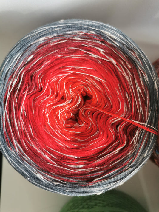 Gradient ombre yarn cake, colour combination C080